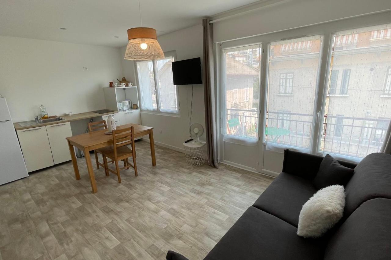 Le Bout Du Lac Studio Renove Avec Balcon Et Vue Sur La Montagne 안시 외부 사진